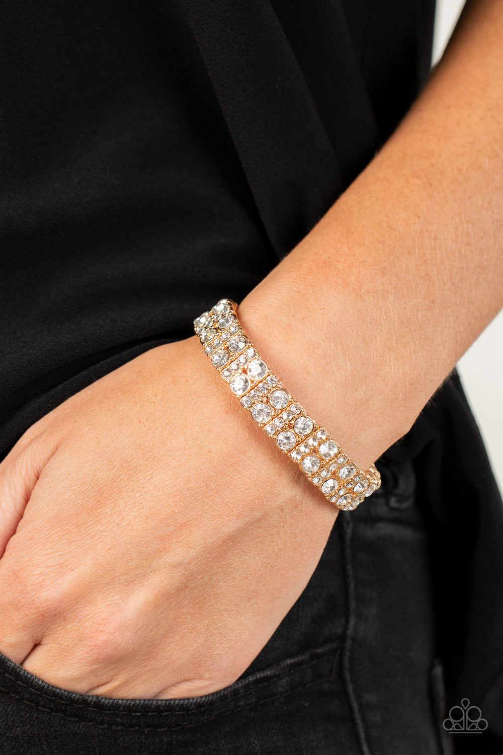 Paparazzi Accessories - Mic Dropping Drama - Gold bracelet
