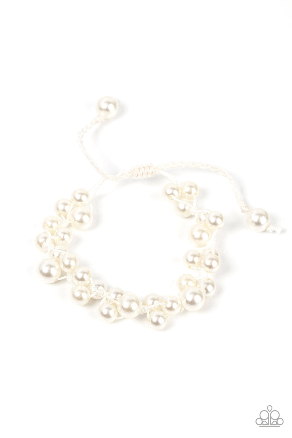 Paparazzi Accessories - Vintage Versatility - White bracelet