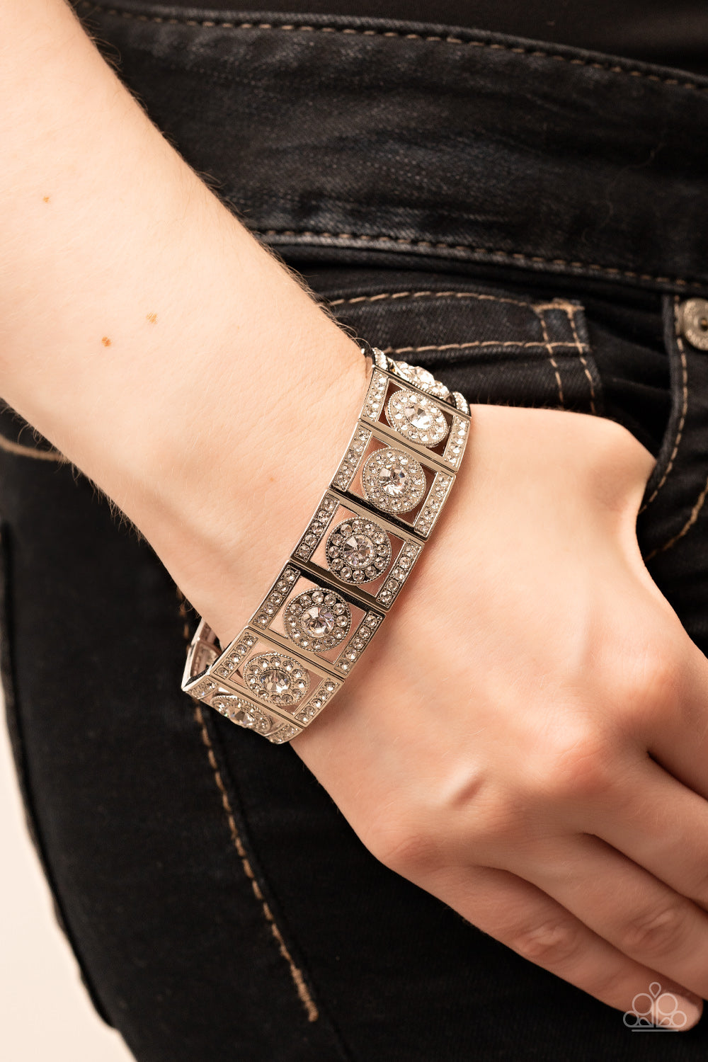 Paparazzi Accessories - Ultra Upscale - White bracelet