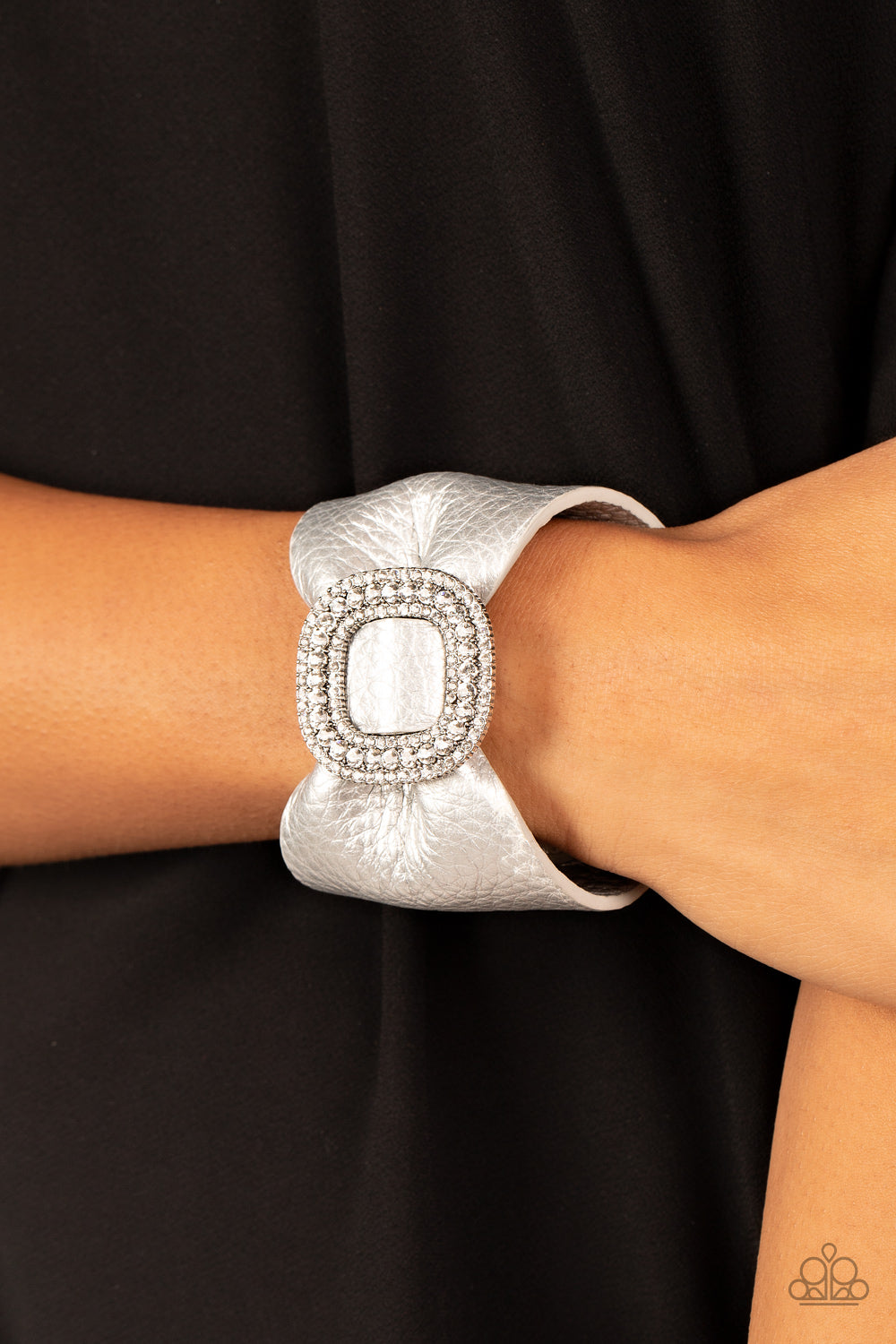 Paparazzi Accessories - Lights, SELFIE, Action! - Silver bracelet