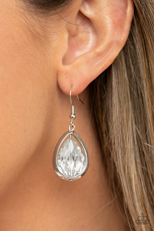 Paparazzi Accessories - Drop-Dead Duchess - Silver earrings