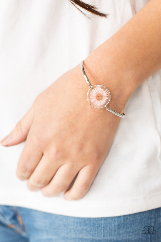 Paparazzi Accessories - Cottage Season - Pink bracelet