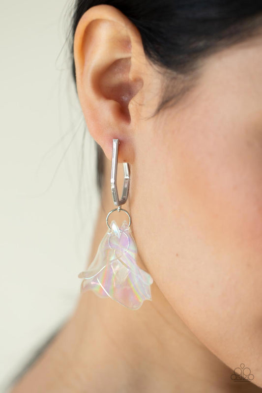 Paparazzi Accessories - Jaw-Droppingly Jelly - Silver earrings