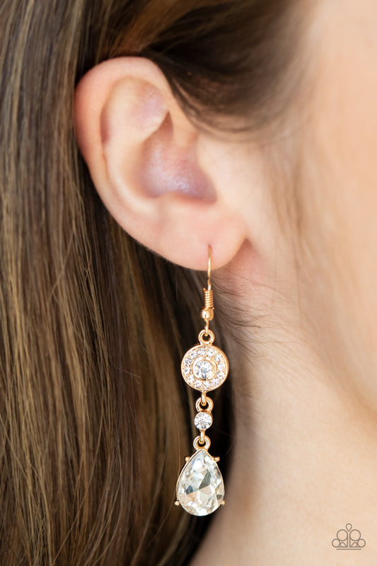 Paparazzi Accessories - Graceful Glimmer - Gold earrings