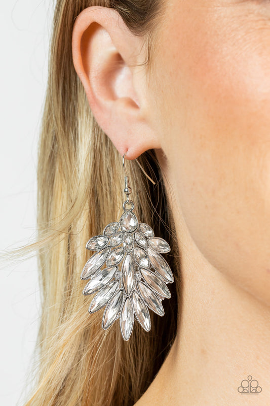 Paparazzi Accessories - COSMIC-politan - White earrings