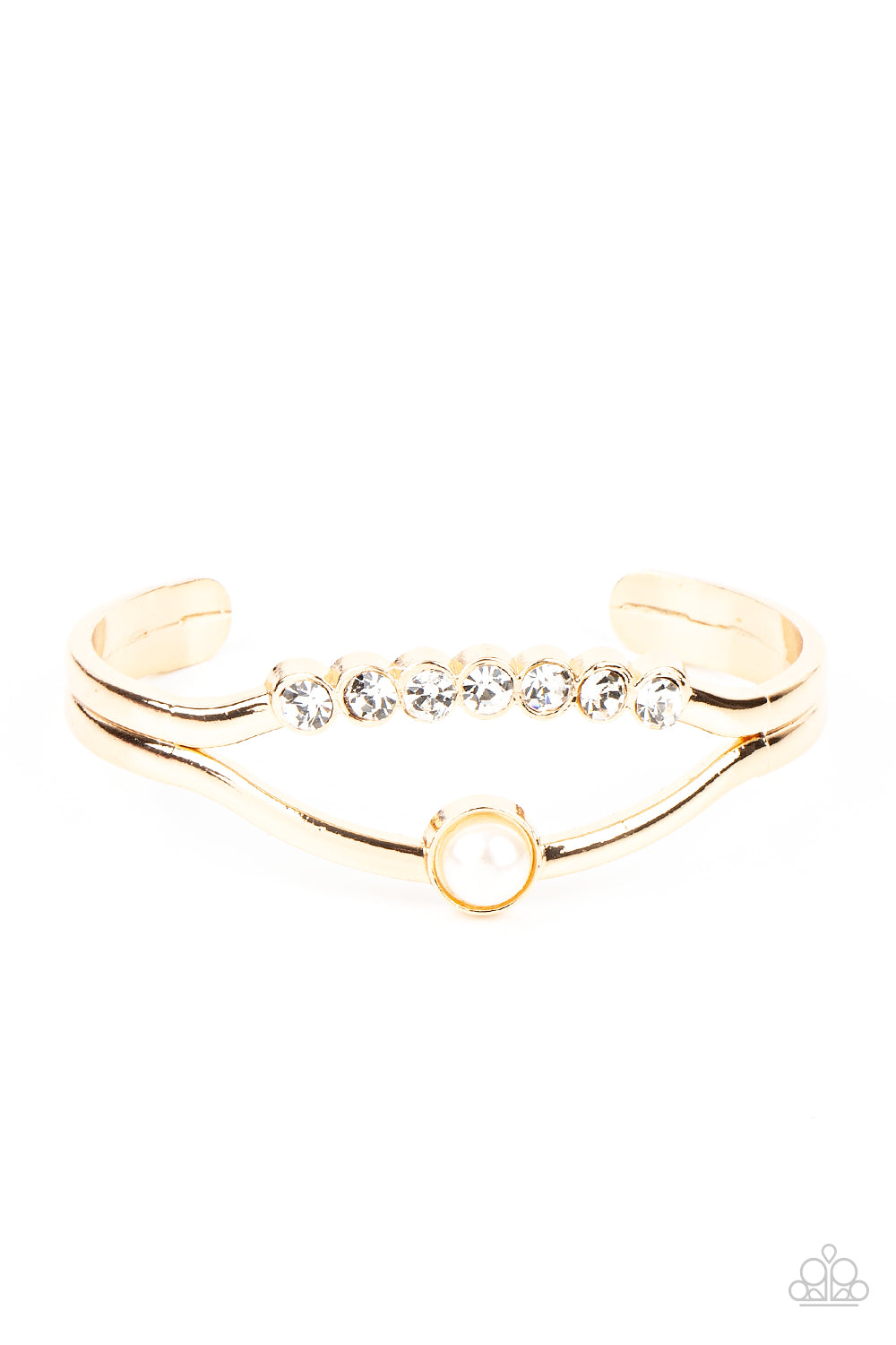 Paparazzi Accessories - Palace Prize - Gold bracelet
