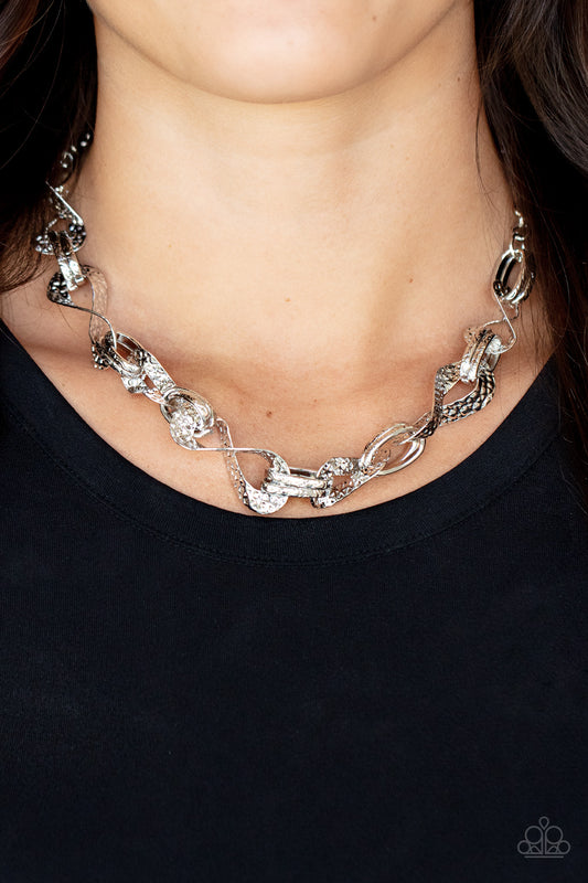 Paparazzi Accessories - METAL of Honor - Silver necklace