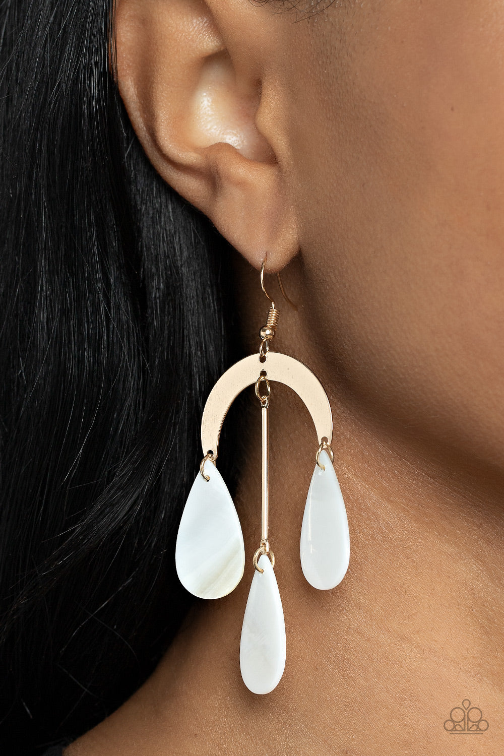 Paparazzi Accessories - Atlantis Ambience - Gold earrings