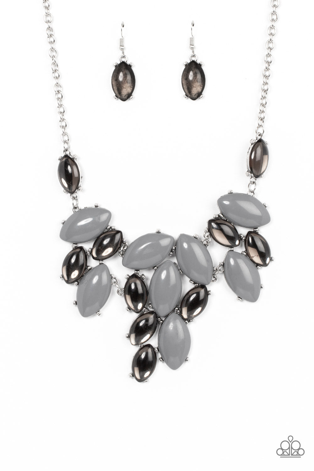 Paparazzi Accessories - Date Night Nouveau - Silver necklace