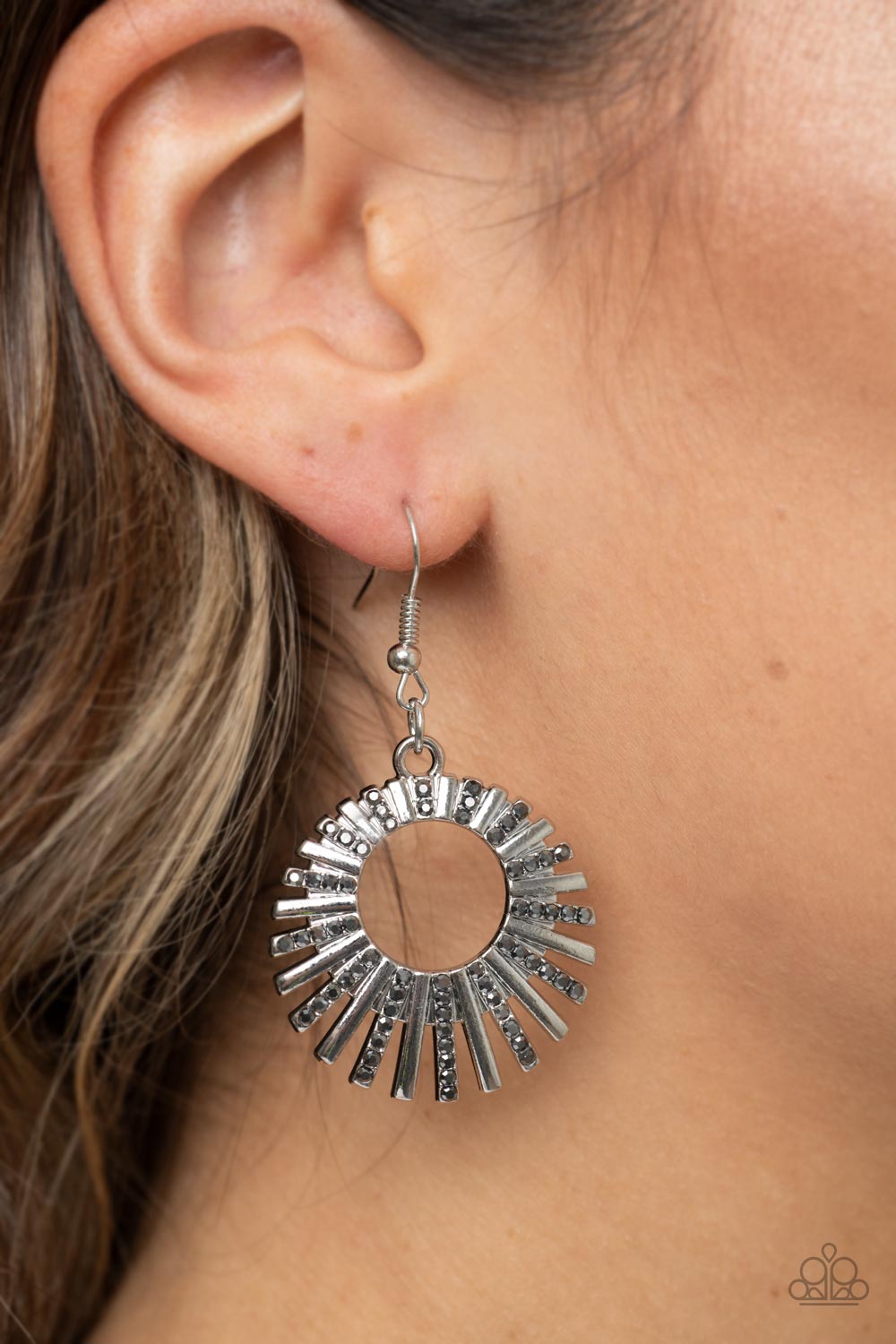 Paparazzi Accessories - Rebel Resplendence - Silver earrings