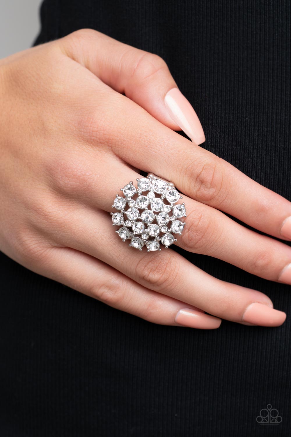 Paparazzi Accessories - SELFIE-Confidence - White ring
