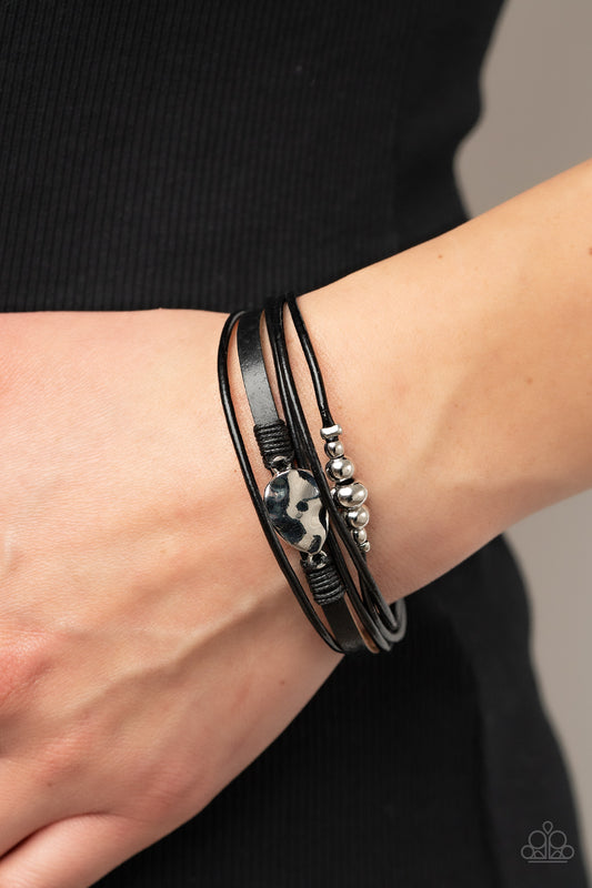 Paparazzi Accessories - Tahoe Tourist - Black bracelet