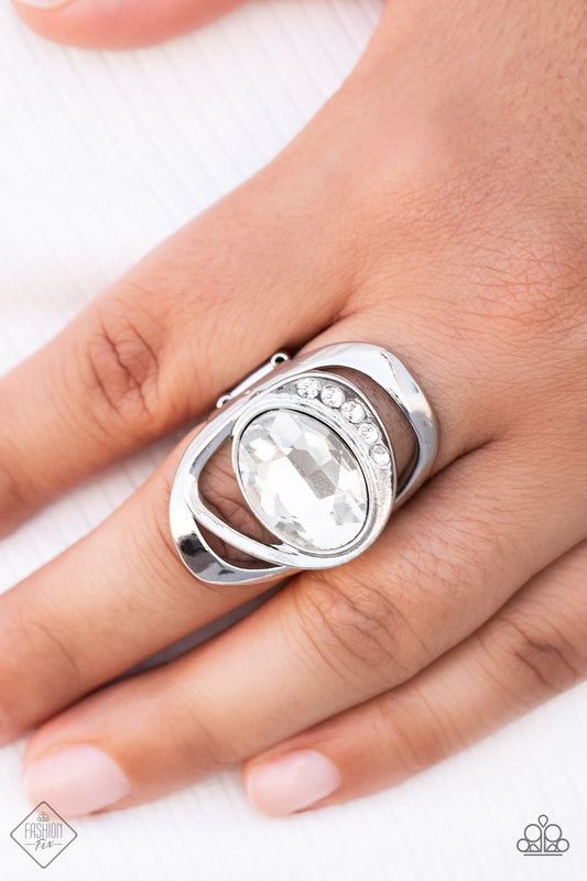 Paparazzi Accessories - Mountain View Meadow - White ring