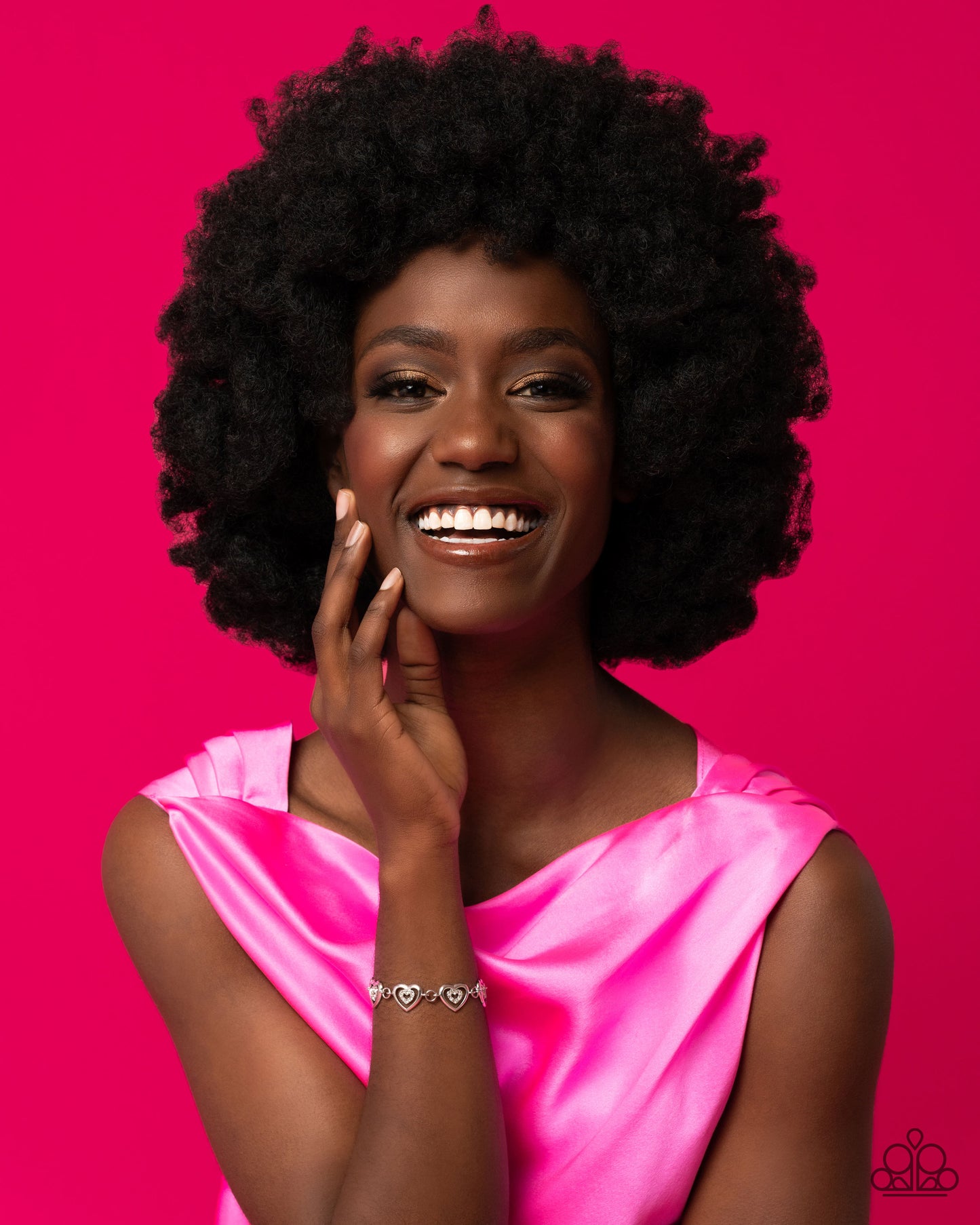 Paparazzi Accessories - Catching Feelings - White bracelet